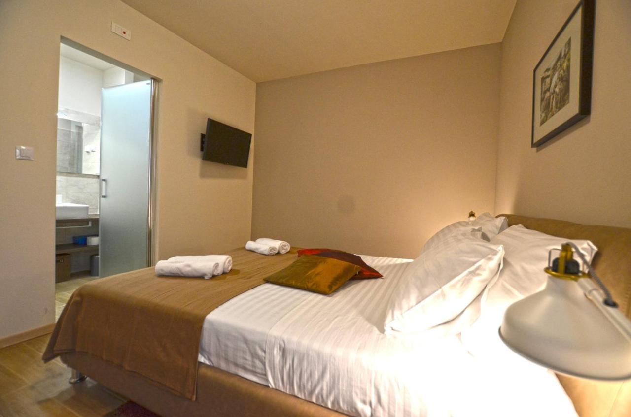 App & Rooms Juraga 巴莱 外观 照片