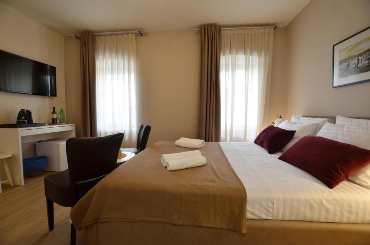 App & Rooms Juraga 巴莱 外观 照片
